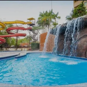 Golden Dolphin Grand 4* Caldas Novas